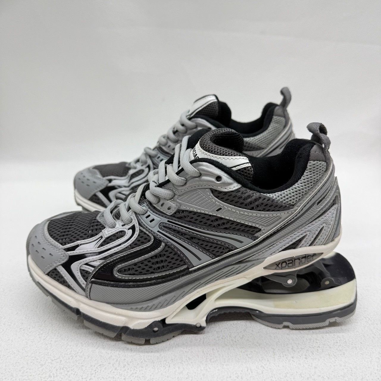 Balenciaga Balenciaga Mesh Brown Lowtop Sneakers us_6 Women Size US 6 / IT 36 - 6 Thumbnail