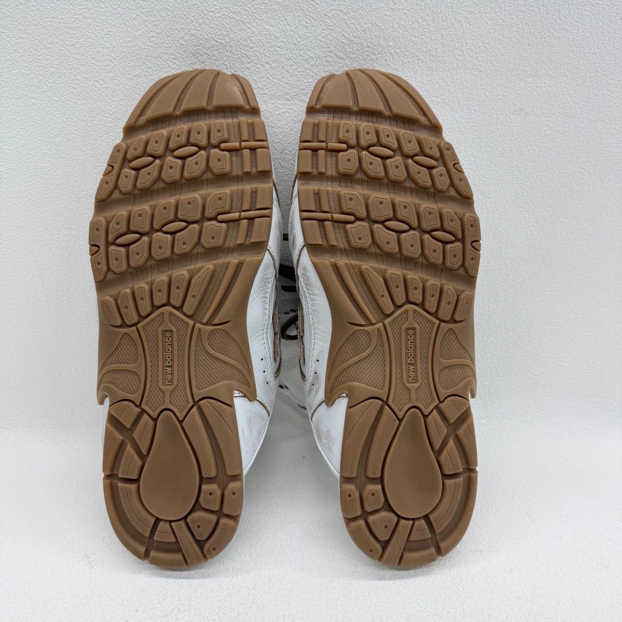 New Balance New Balance Distressed White Sandals us_6 Women Size US 6 / IT 36 - 7 Thumbnail