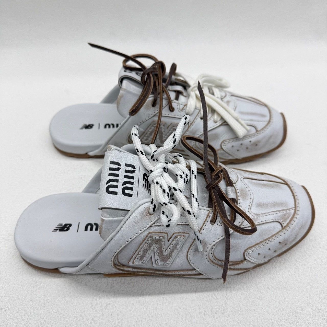 New Balance New Balance Distressed White Sandals us_6 Women Size US 6 / IT 36 - 6 Thumbnail