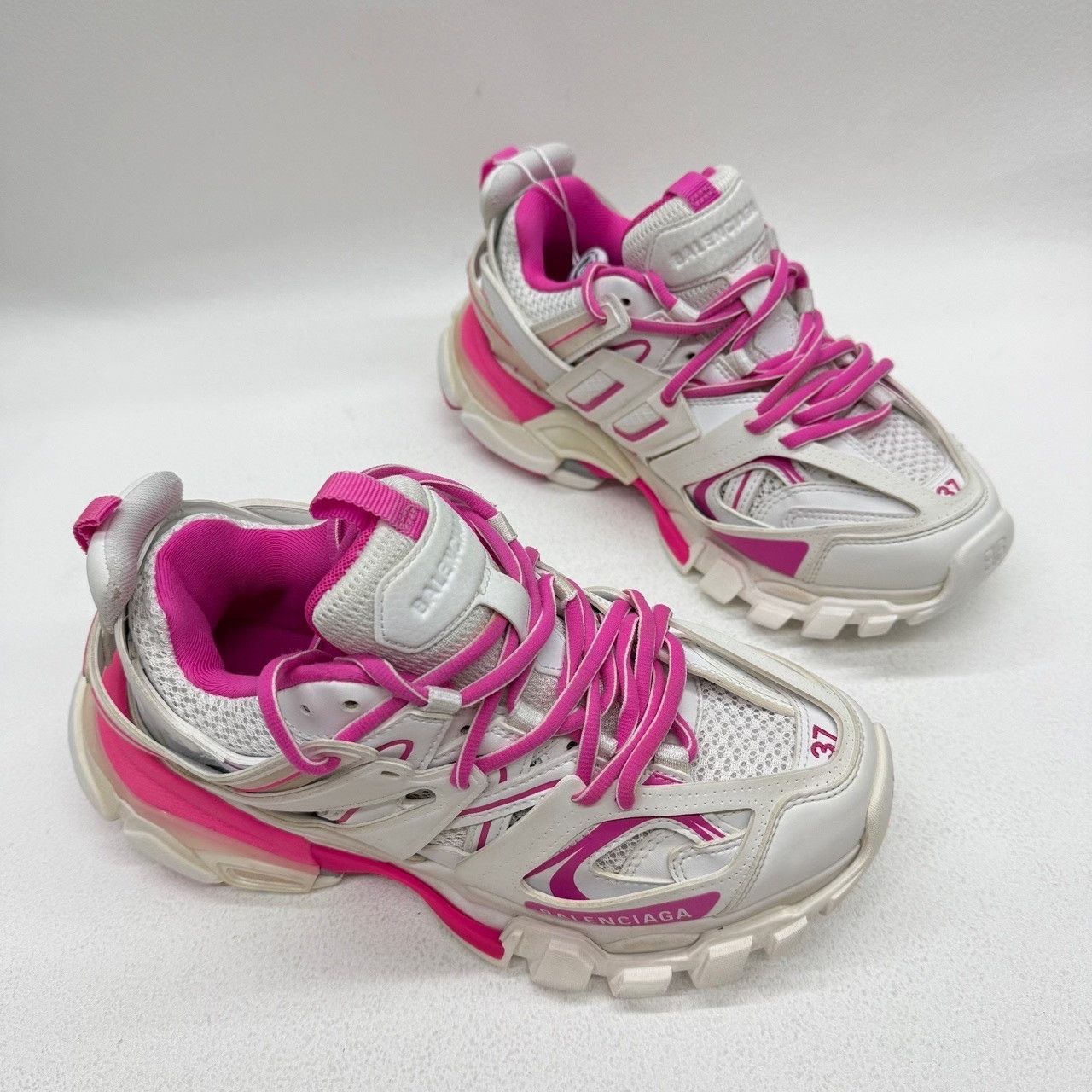 Balenciaga Balenciaga Pink Lowtop Sneakers us_6-5 Women Size US 6.5 / IT 36.5 - 3 Thumbnail