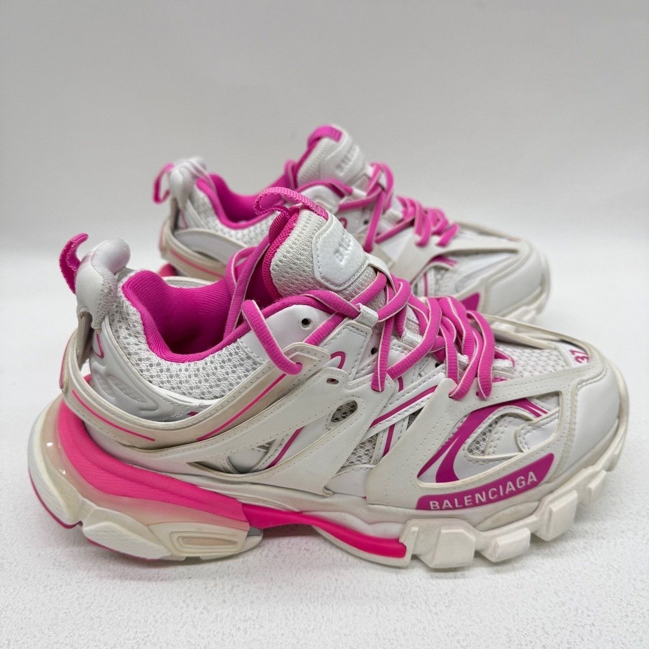 Balenciaga Balenciaga Pink Lowtop Sneakers us_6-5 Women Size US 6.5 / IT 36.5 - 4 Thumbnail