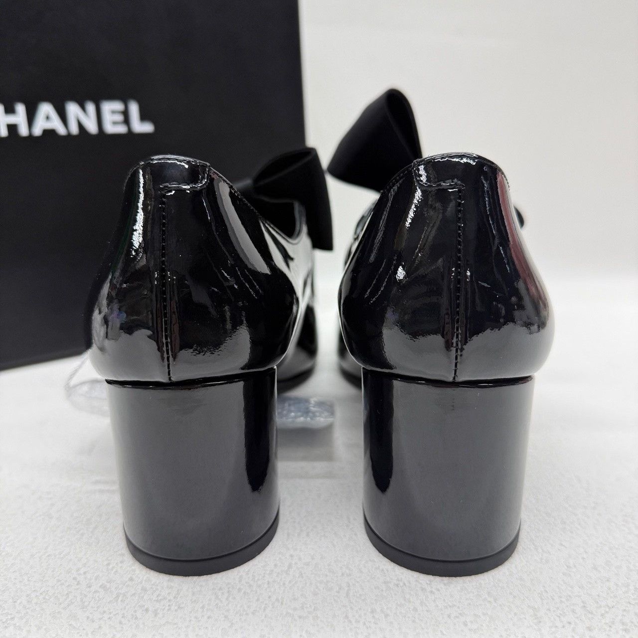 Chanel Chanel Leather Black Lowtop Sneakers us_7-5 Women Size US 7.5 / IT 37.5 - 6 Thumbnail