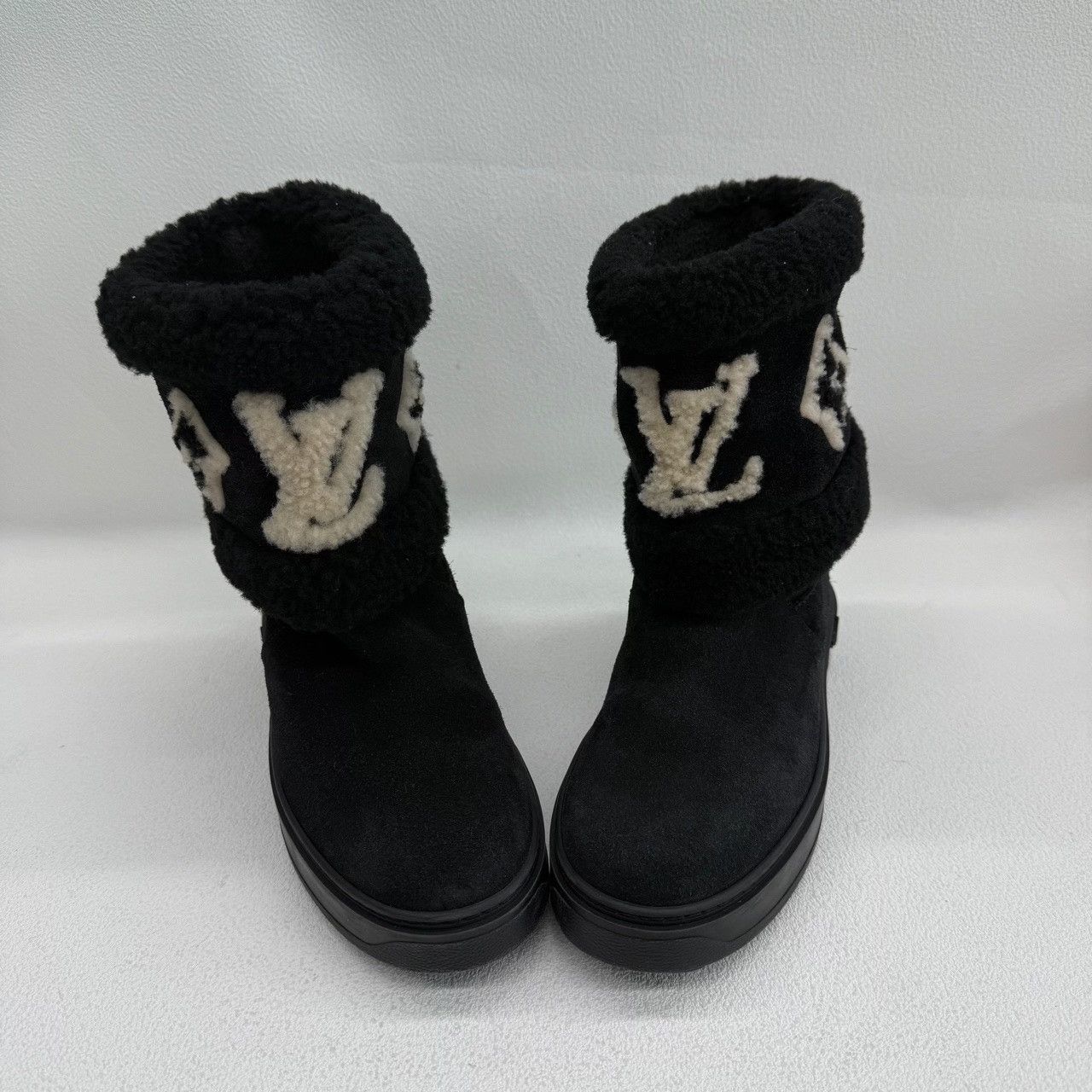 Louis Vuitton Louis Vuitton Black Boots us_6 Women Size US 6 / IT 36 - 9 Thumbnail