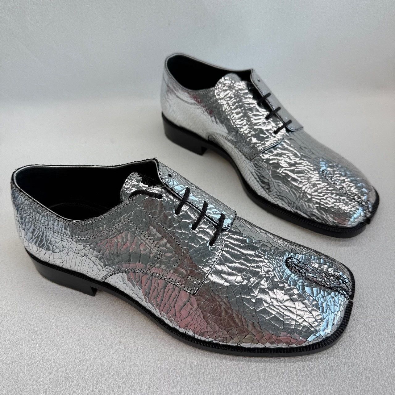 Maison Margiela Maison Margiela Silver Lowtop Sneakers 10 Men Size US 10 / EU 43 - 3 Thumbnail