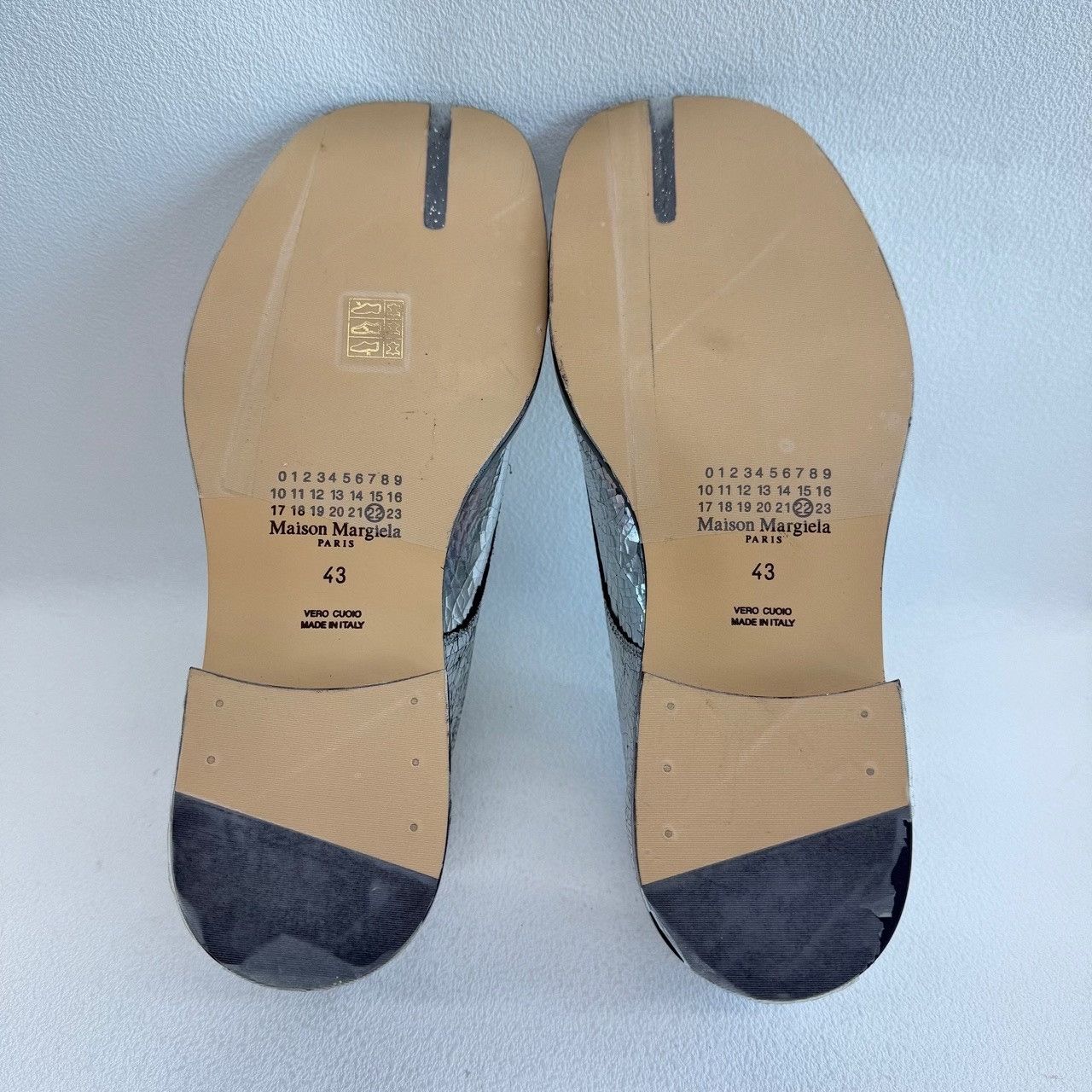 Maison Margiela Maison Margiela Silver Lowtop Sneakers 10 Men Size US 10 / EU 43 - 6 Thumbnail