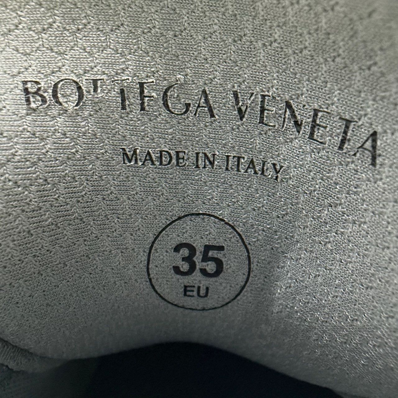 Bottega Veneta Bottega Veneta Silver Lowtop Sneakers us_5 Women Size US 5 / IT 35 - 6 Thumbnail