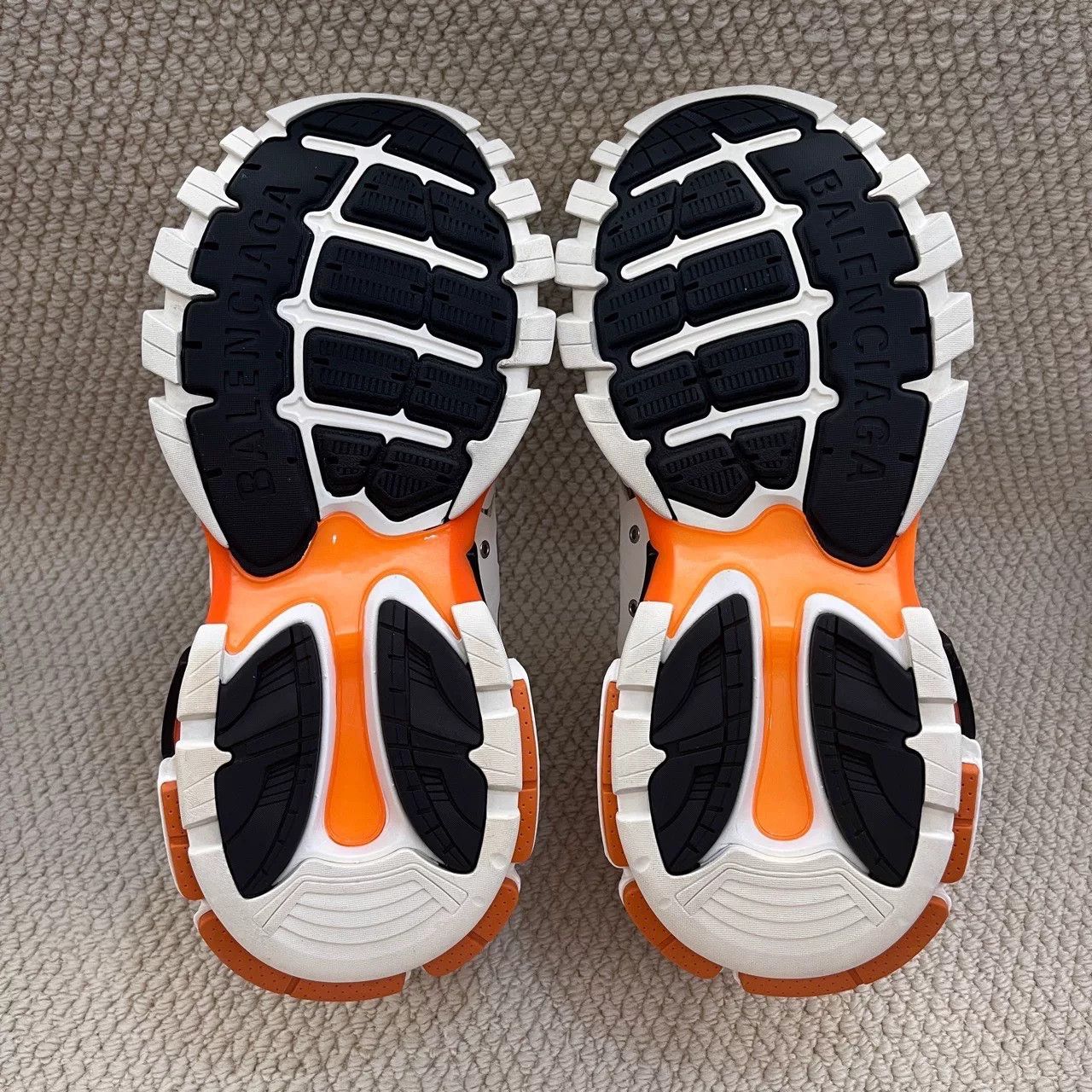 Balenciaga Balenciaga Nylon White Lowtop Sneakers 10.5 Men Size US 10.5 / EU 43-44 - 6 Thumbnail