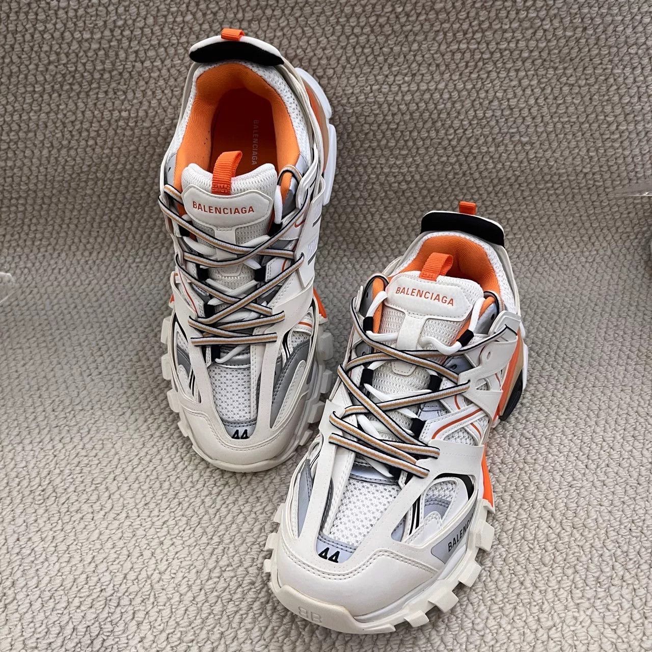 Balenciaga Balenciaga Nylon White Lowtop Sneakers 10.5 Men Size US 10.5 / EU 43-44 - 7 Thumbnail