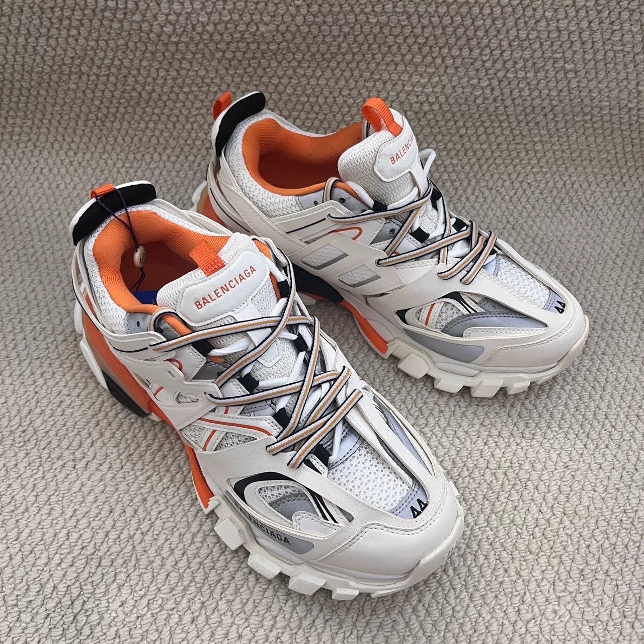 Balenciaga Balenciaga Nylon White Lowtop Sneakers 10.5 Men Size US 10.5 / EU 43-44 - 3 Thumbnail