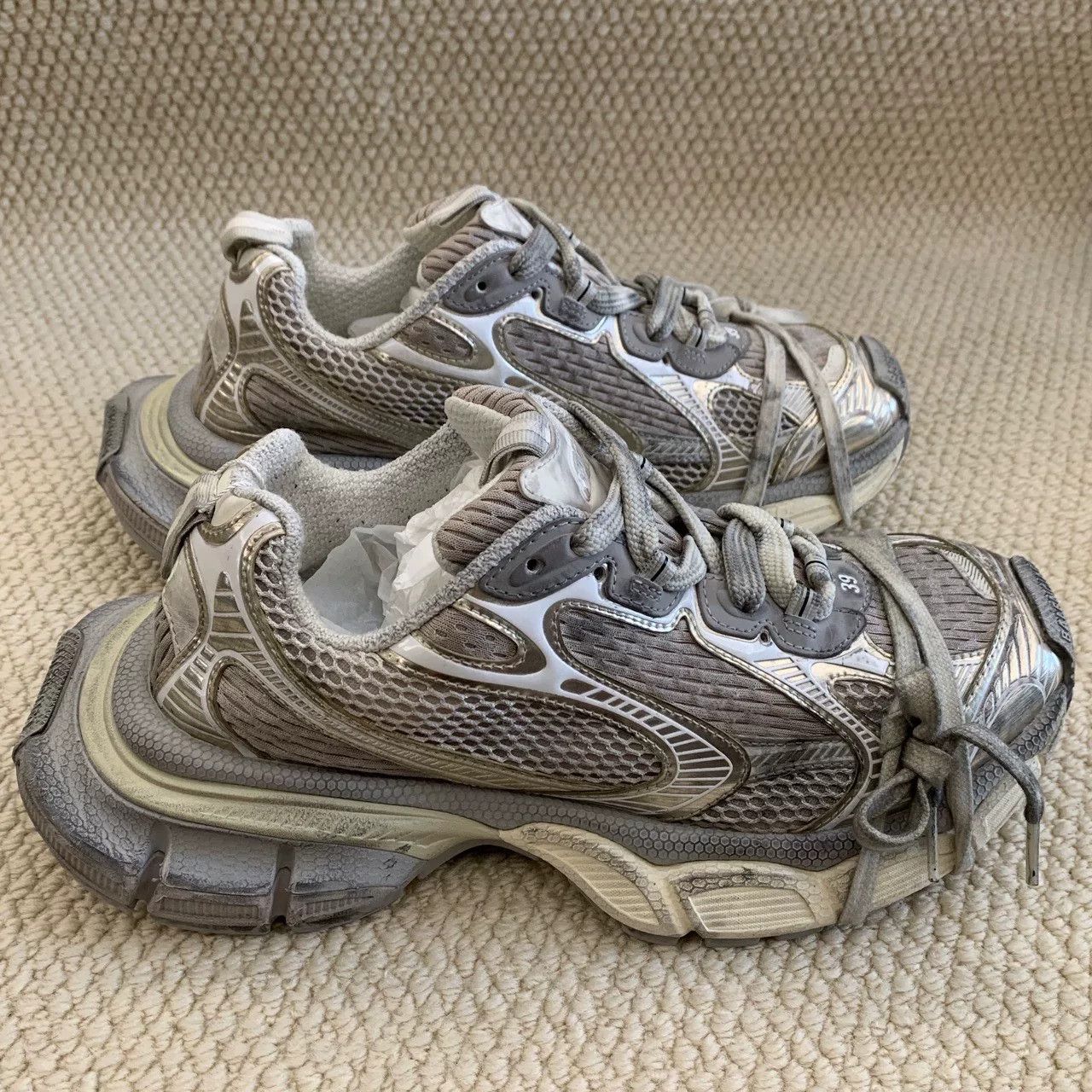 Balenciaga Balenciaga Mesh Silver Lowtop Sneakers us_8-5 Women Size US 8.5 / IT 38.5 - 3 Thumbnail