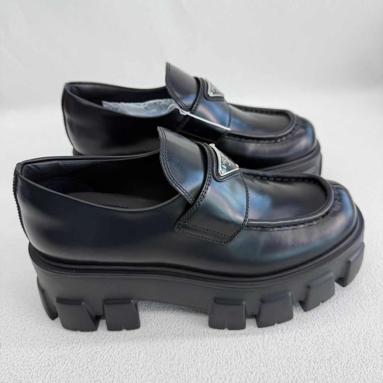 Prada Prada Black Lowtop Sneakers us_5 Women Size US 5 / IT 35 - 6 Thumbnail