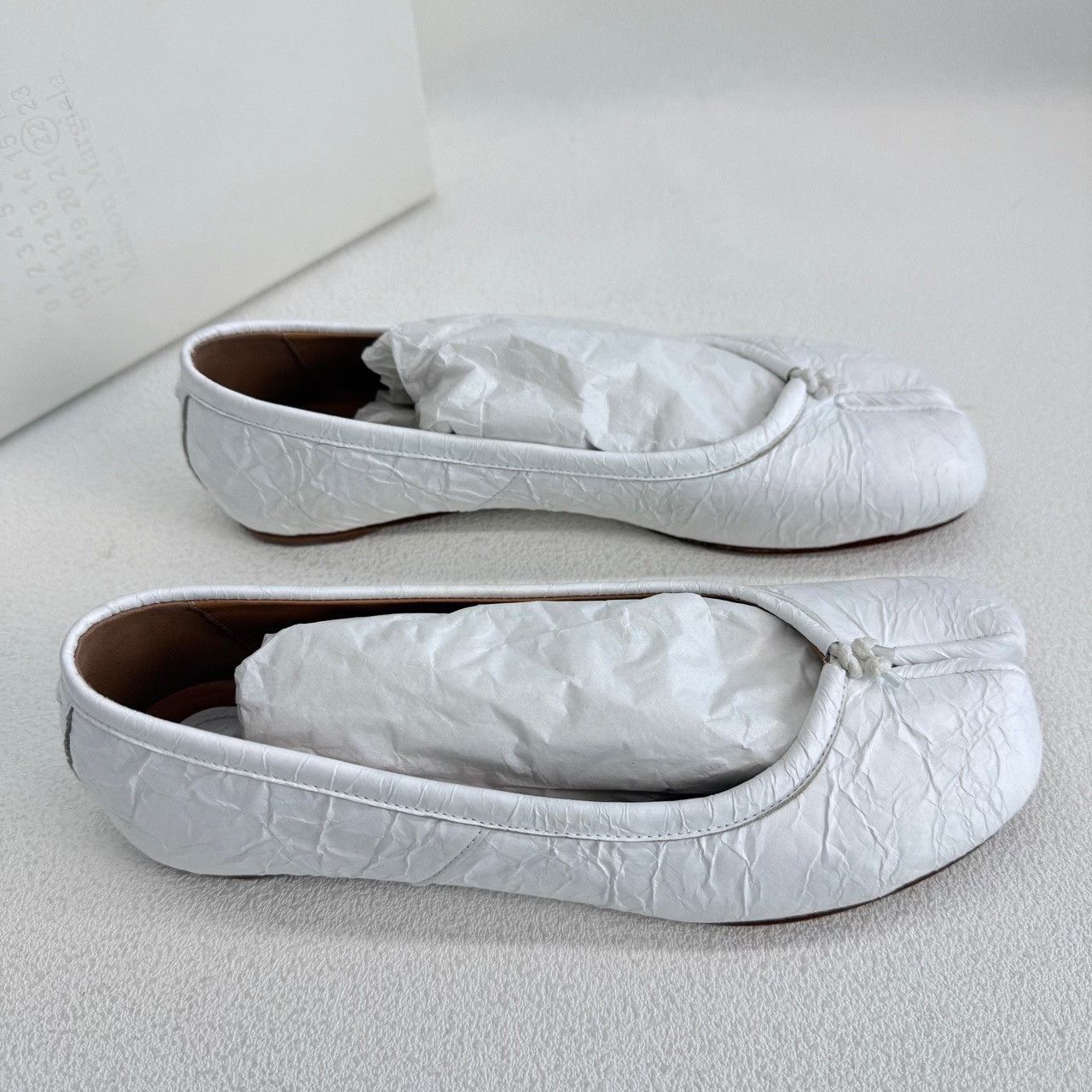 Maison Margiela Maison Margiela White Lowtop Sneakers us_6 Women Size US 6 / IT 36 - 6 Thumbnail