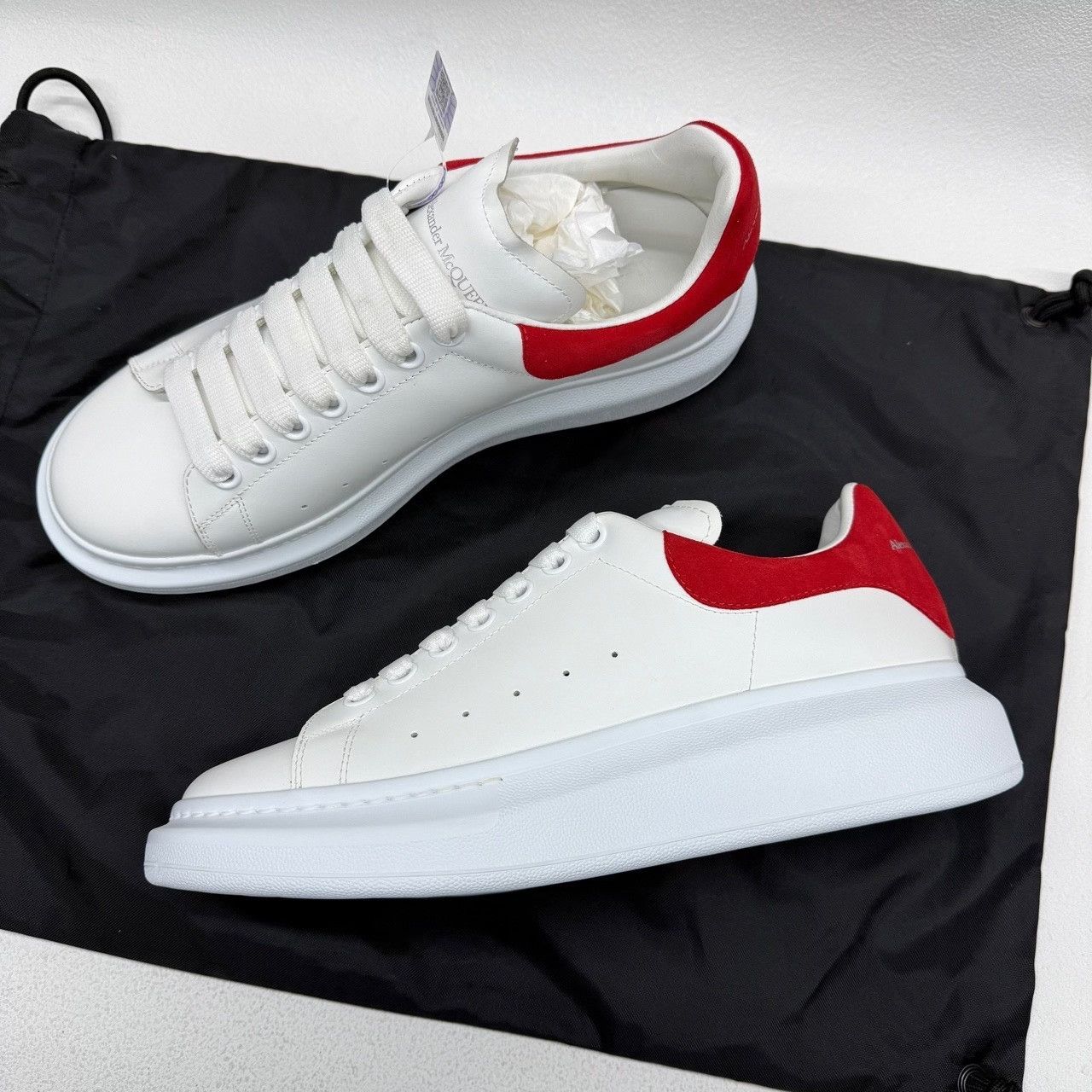 Alexander McQueen Alexander McQueen White Lowtop Sneakers 9 Men Size US 9 / EU 42 - 9 Thumbnail
