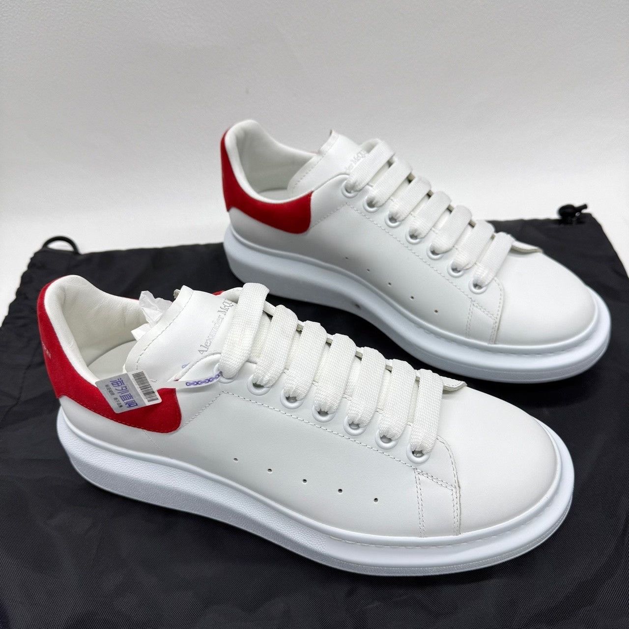 Alexander McQueen Alexander McQueen White Lowtop Sneakers 9 Men Size US 9 / EU 42 - 3 Thumbnail