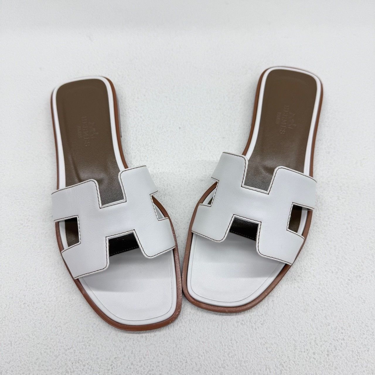 Hermes Hermes White Sandals us_5 Women Size US 5 / IT 35 - 8 Thumbnail