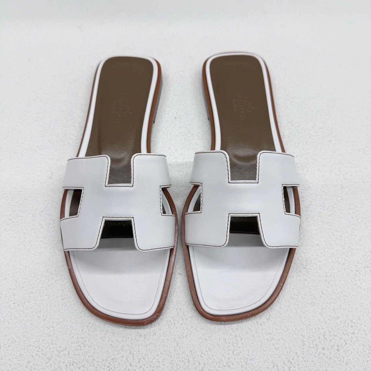 Hermes Hermes White Sandals us_5 Women Size US 5 / IT 35 - 2 Thumbnail
