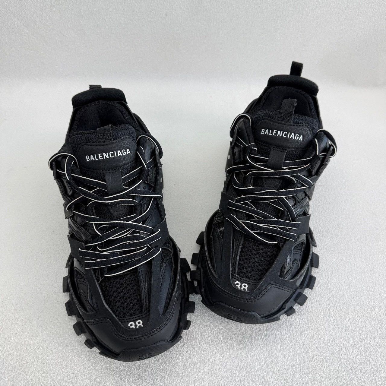 Balenciaga Balenciaga Black Lowtop Sneakers us_7-5 Women Size US 7.5 / IT 37.5 - 8 Thumbnail
