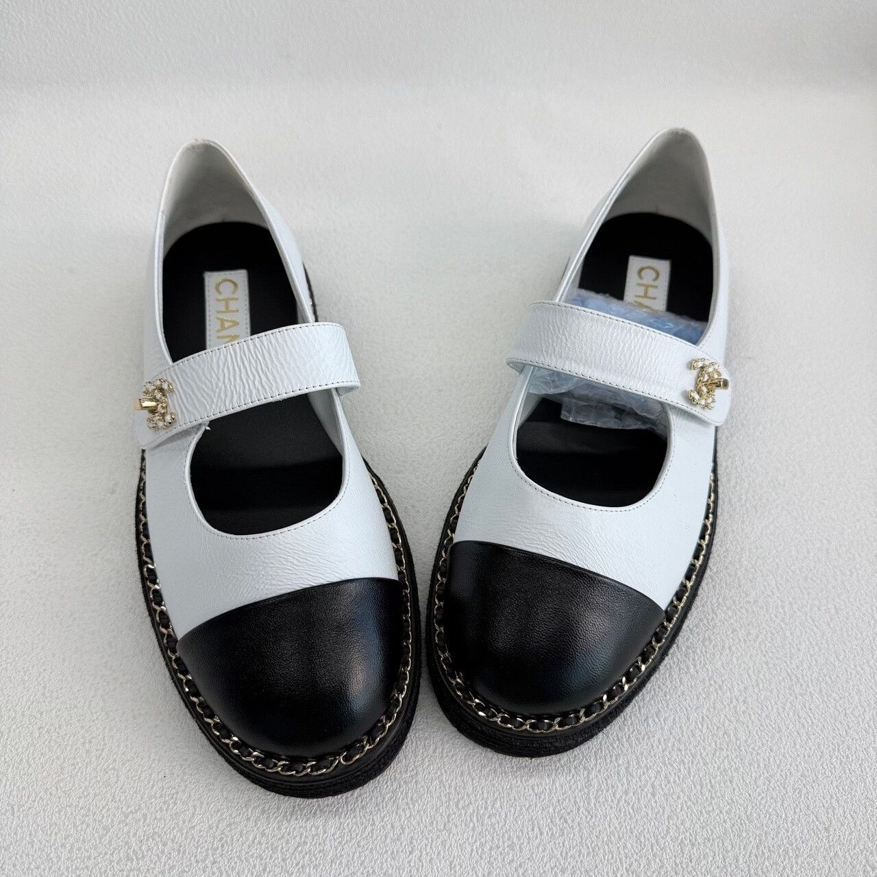 Chanel Chanel White Sandals us_6-5 Women Size US 6.5 / IT 36.5 - 9 Thumbnail