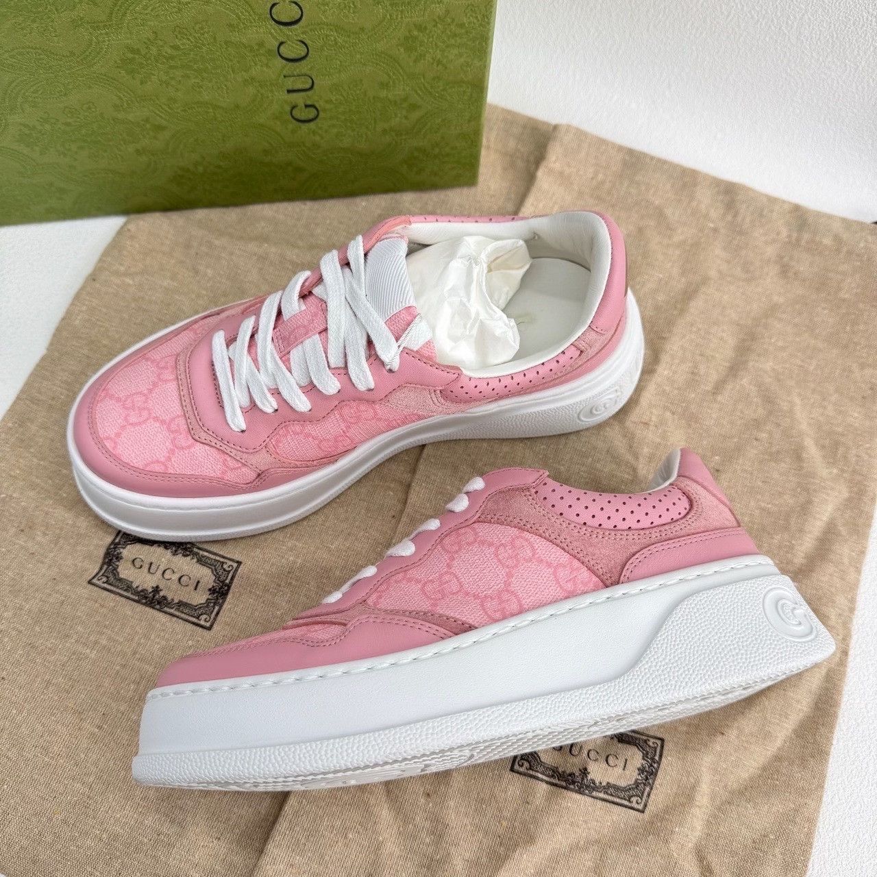 Gucci Gucci Leather Pink Lowtop Sneakers us_6 Women Size US 6 / IT 36 - 8 Thumbnail