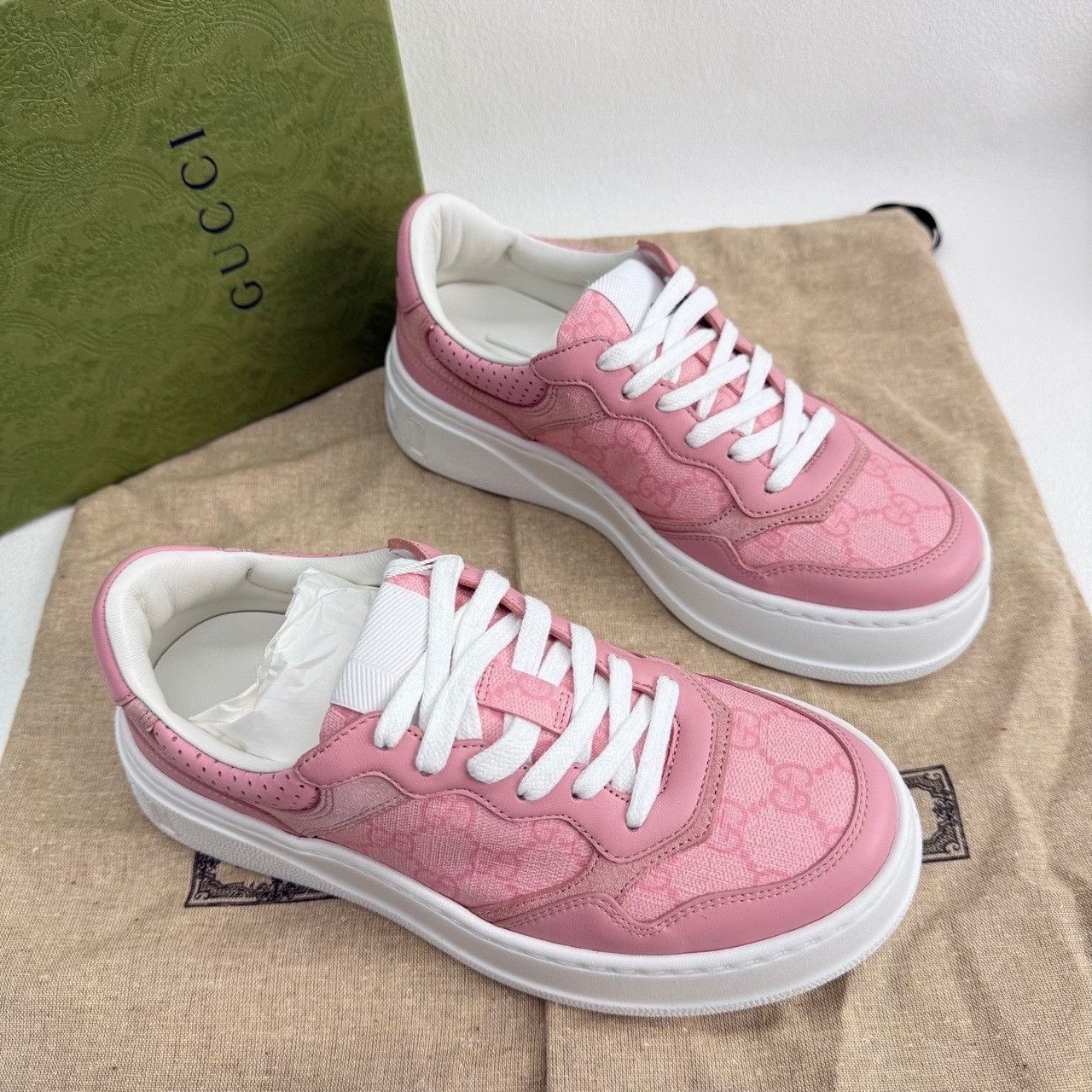 Gucci Gucci Leather Pink Lowtop Sneakers us_6 Women Size US 6 / IT 36 - 3 Thumbnail