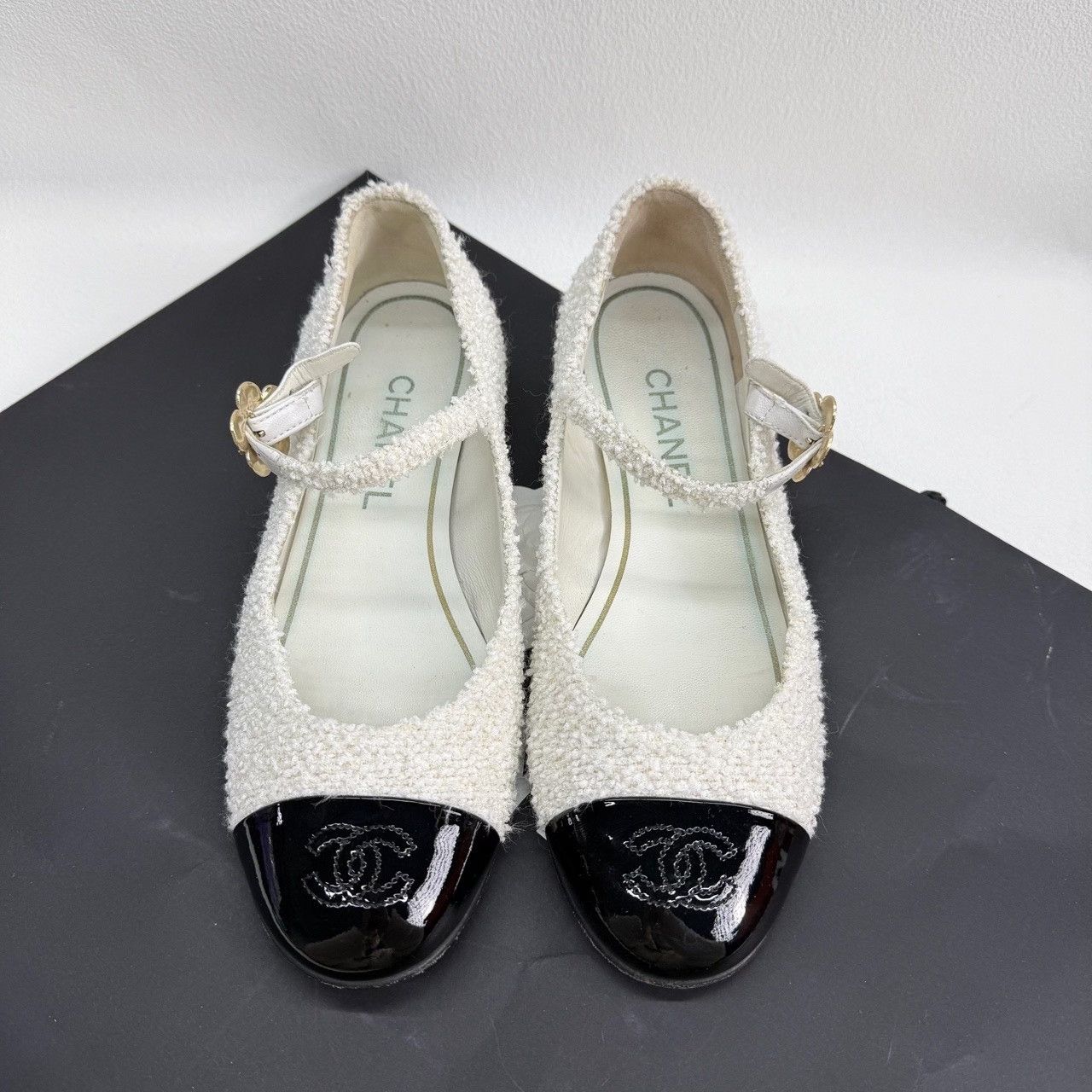 Chanel Chanel Floral Black Lowtop Sneakers us_6-5 Women Size US 6.5 / IT 36.5 - 2 Thumbnail