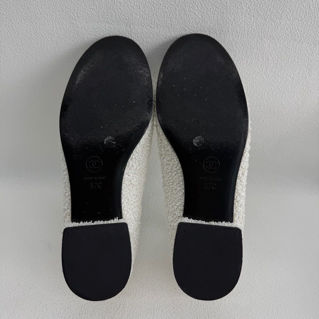 Chanel Chanel Floral Black Lowtop Sneakers us_6-5 Women Size US 6.5 / IT 36.5 - 6 Thumbnail