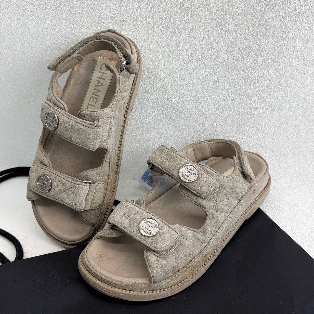 Chanel Chanel Retro Beige Sandals us_6 Women Size US 6 / IT 36 - 6 Thumbnail