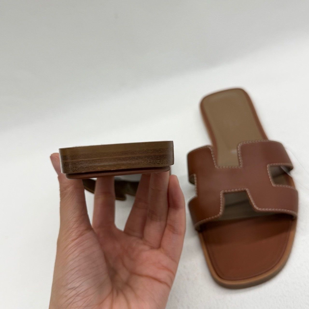 Hermes Hermes Brown Sandals us_7-5 Women Size US 7.5 / IT 37.5 - 5 Thumbnail