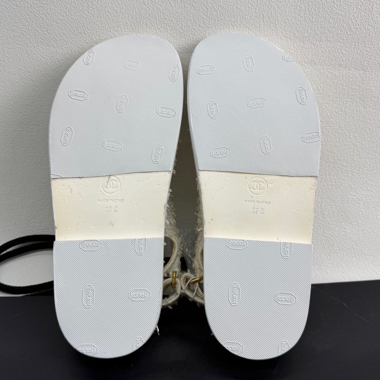 Chanel Chanel White Sandals us_6-5 Women Size US 6.5 / IT 36.5 - 5 Thumbnail