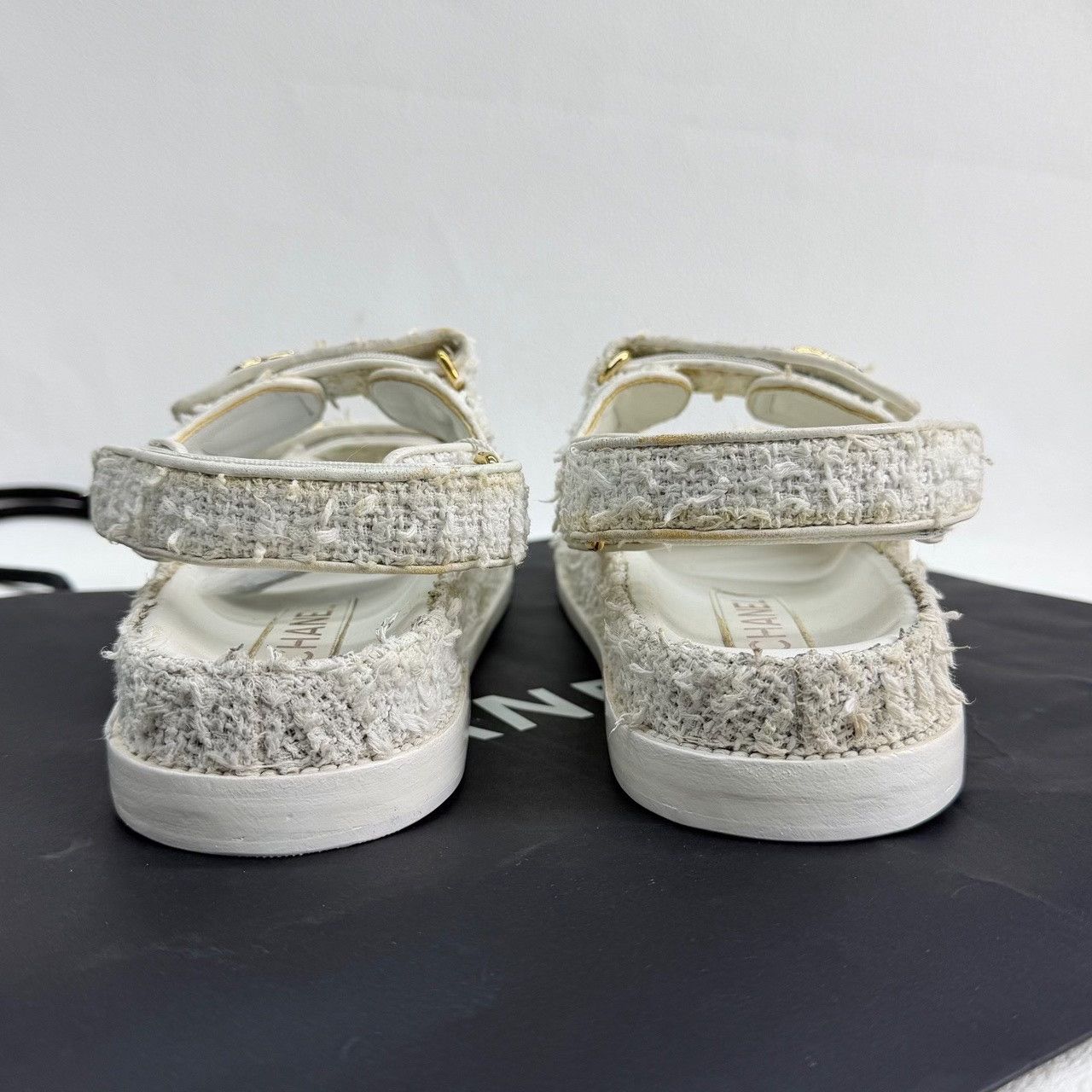 Chanel Chanel White Sandals us_6-5 Women Size US 6.5 / IT 36.5 - 4 Thumbnail
