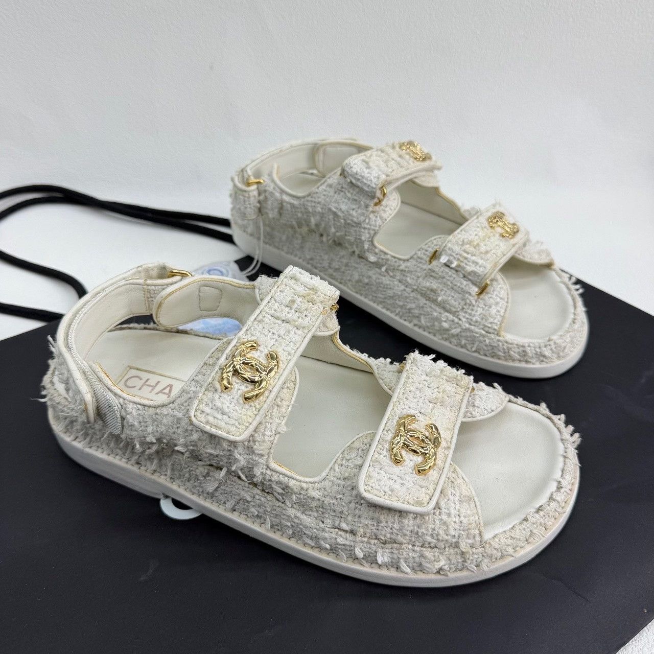 Chanel Chanel White Sandals us_6-5 Women Size US 6.5 / IT 36.5 - 3 Thumbnail