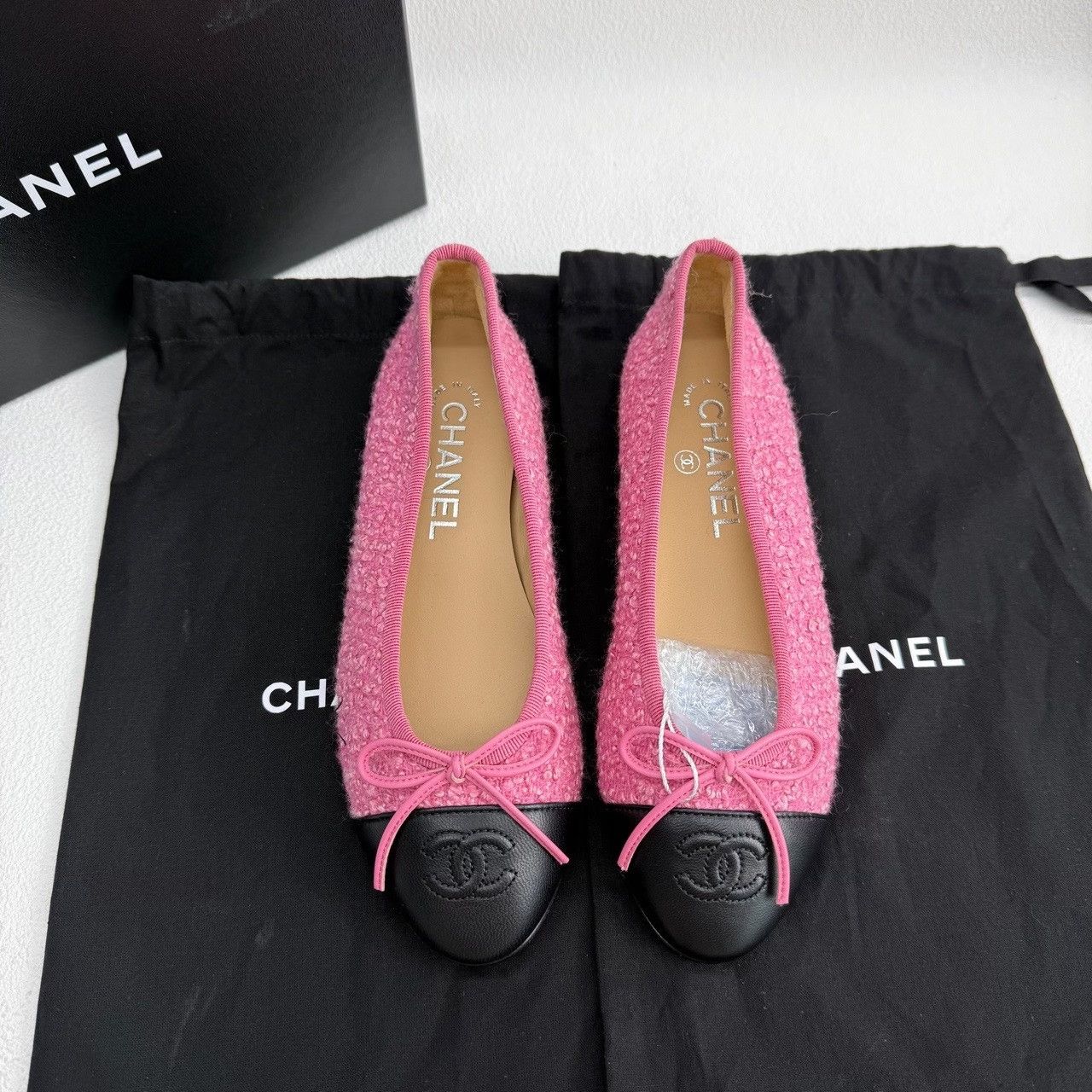 Chanel Chanel Wool Pink Lowtop Sneakers us_5 Women Size US 5 / IT 35 - 3 Thumbnail