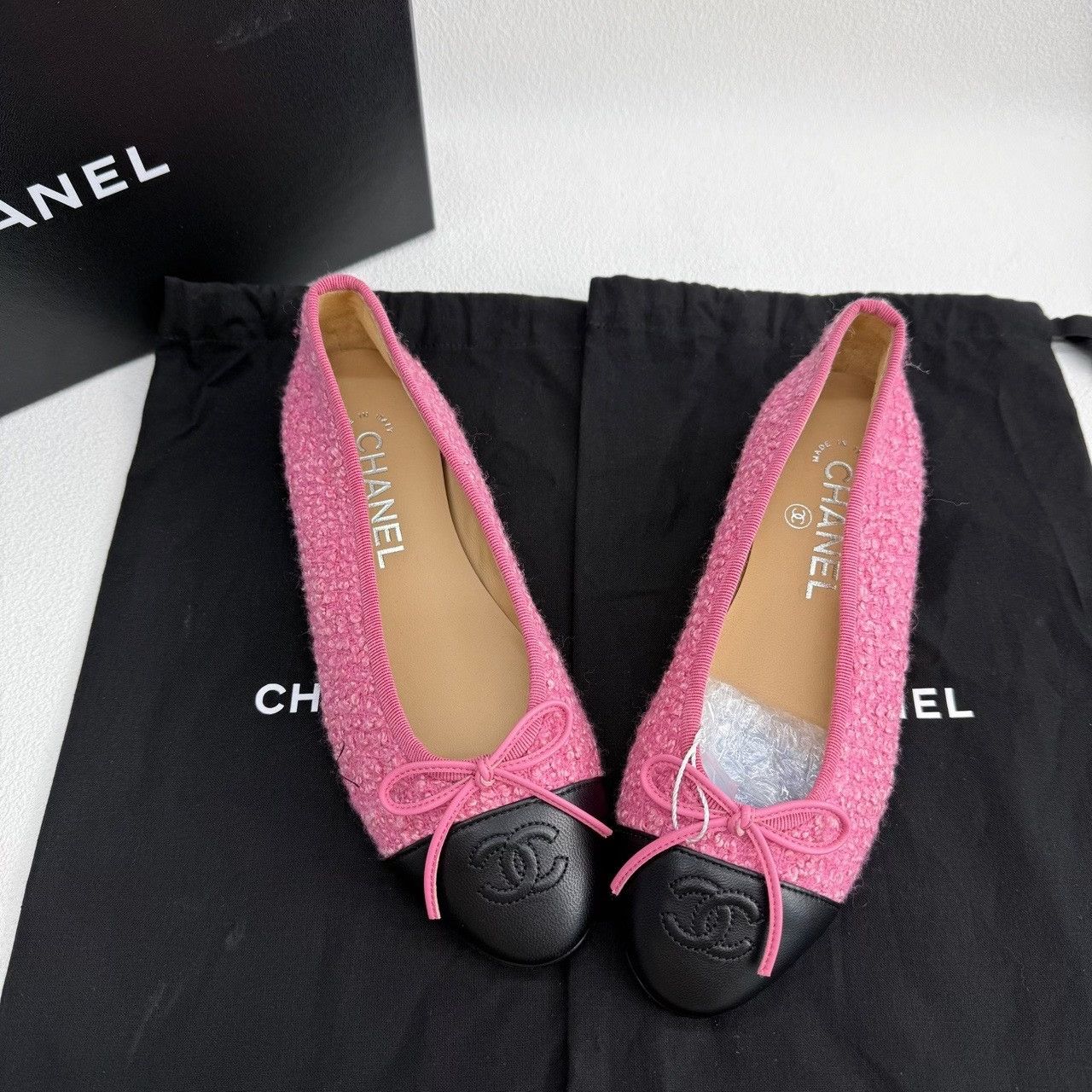 Chanel Chanel Wool Pink Lowtop Sneakers us_5 Women Size US 5 / IT 35 - 9 Thumbnail