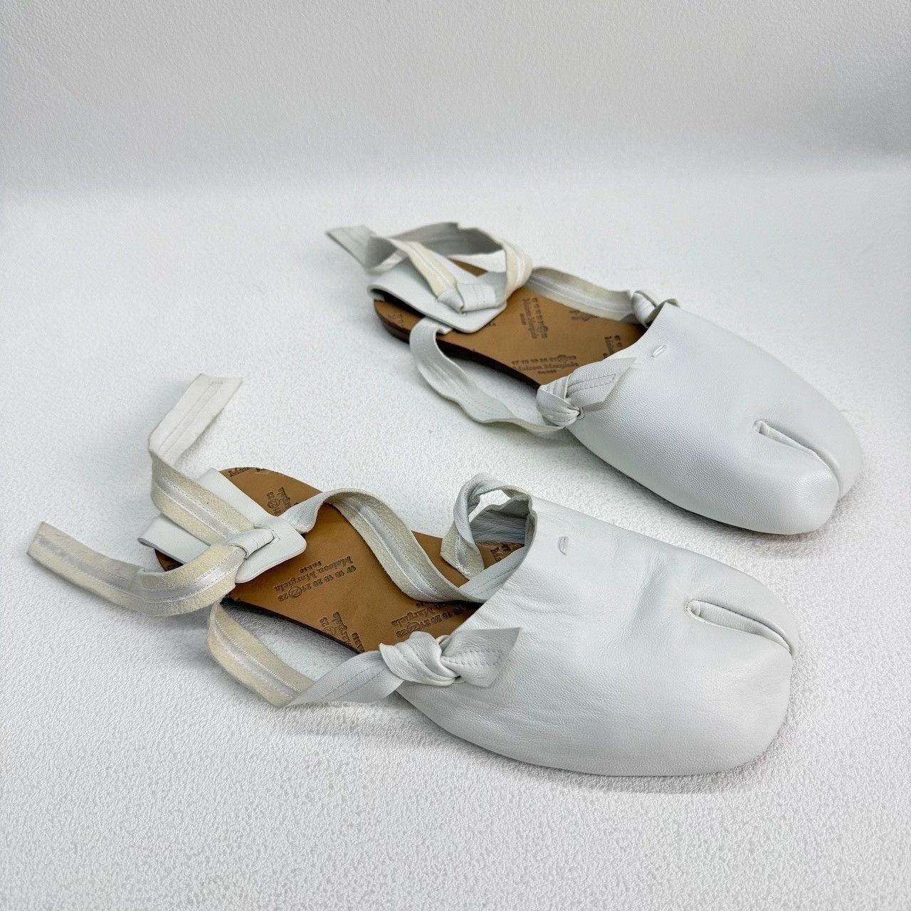Maison Margiela Maison Margiela White Lowtop Sneakers us_7-5 Women Size US 7.5 / IT 37.5 - 4 Thumbnail