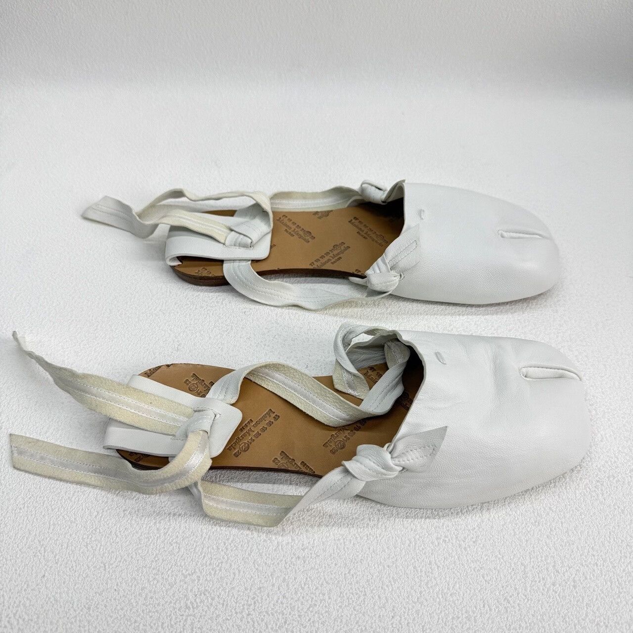 Maison Margiela Maison Margiela White Lowtop Sneakers us_7-5 Women Size US 7.5 / IT 37.5 - 6 Thumbnail