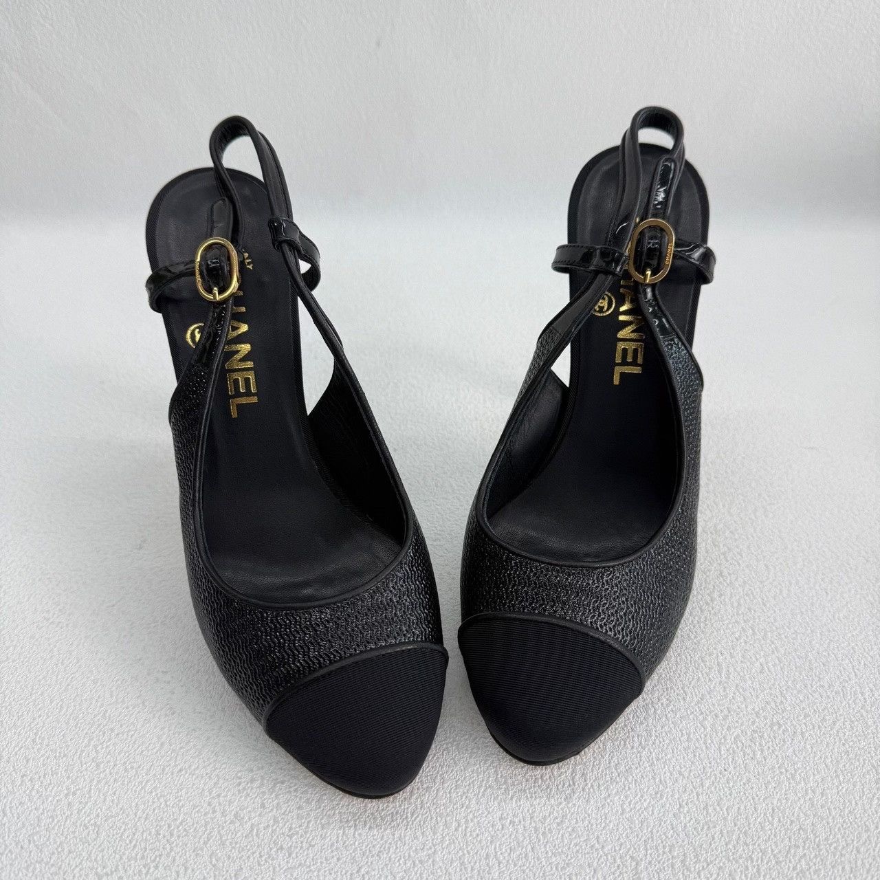 Chanel Chanel Knit Gold Sandals us_6-5 Women Size US 6.5 / IT 36.5 - 8 Thumbnail