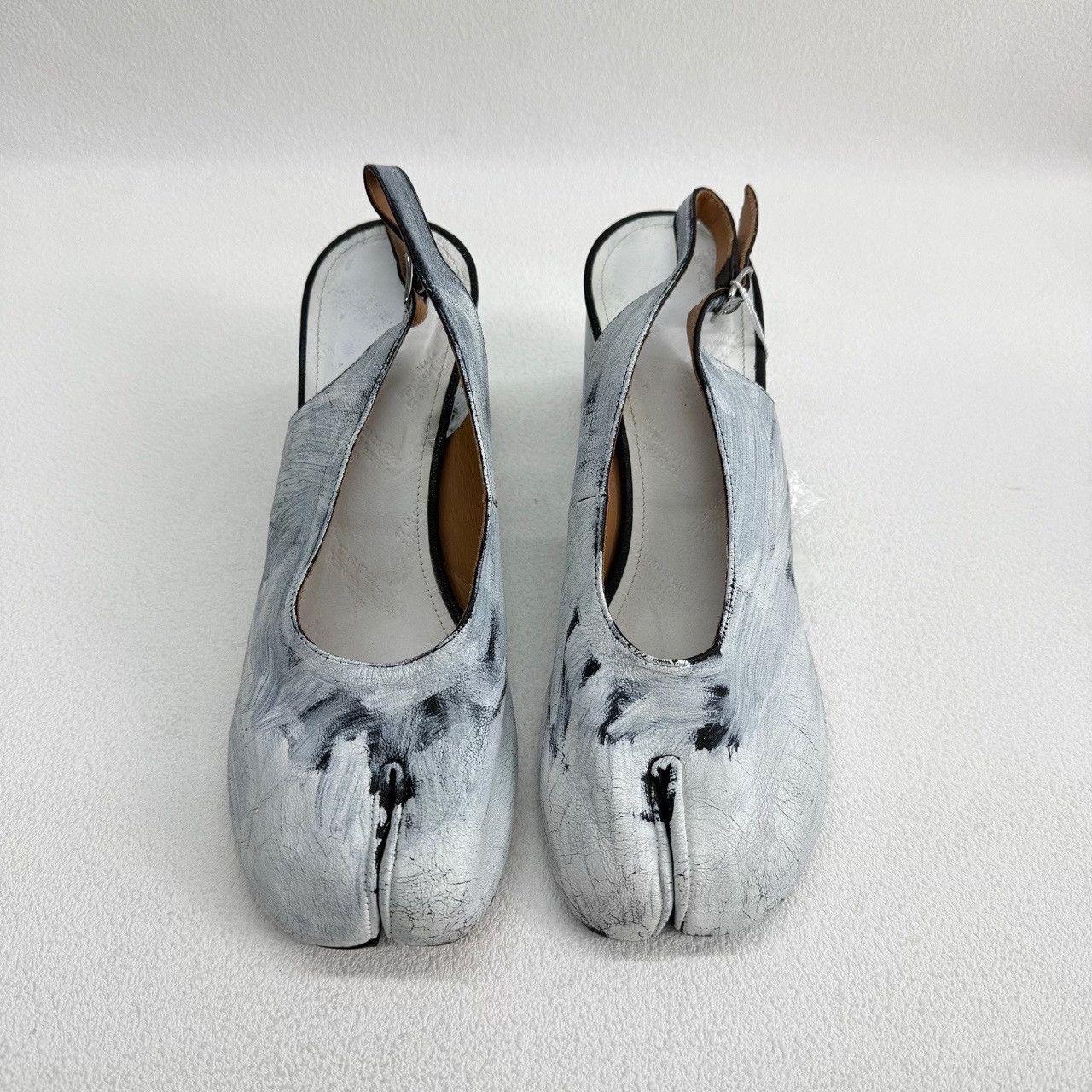 Maison Margiela Maison Margiela White Lowtop Sneakers us_9 Women Size US 9 / IT 39 - 2 Thumbnail