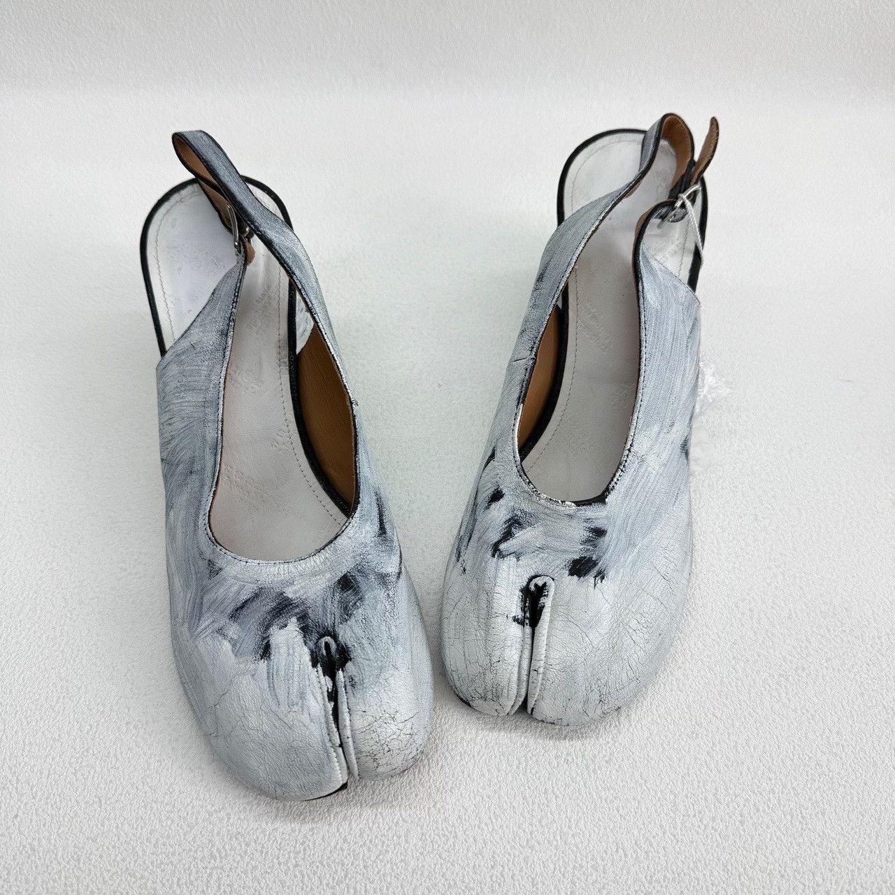 Maison Margiela Maison Margiela White Lowtop Sneakers us_9 Women Size US 9 / IT 39 - 8 Thumbnail