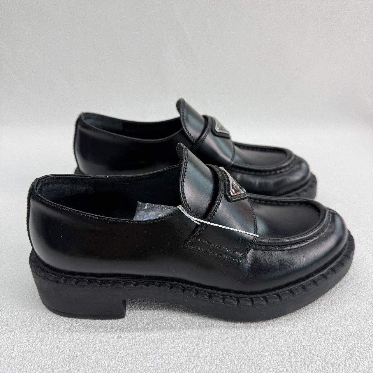 Prada Prada Retro Black Lowtop Sneakers us_5 Women Size US 5 / IT 35 - 6 Thumbnail