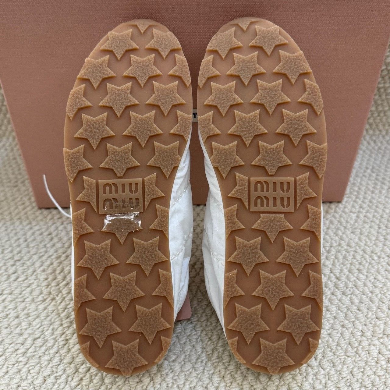Miu Miu Miu Miu White Lowtop Sneakers us_5 Women Size US 5 / IT 35 - 6 Thumbnail