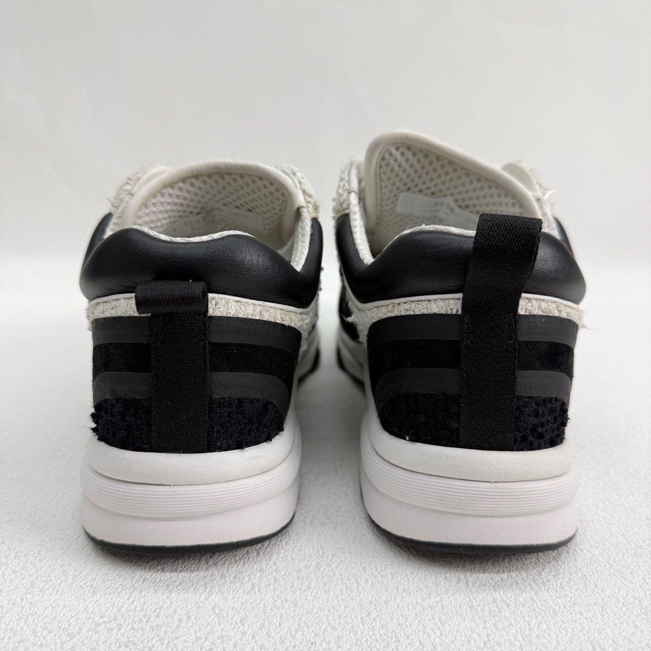 Chanel Chanel Suede Black Lowtop Sneakers us_5 Women Size US 5 / IT 35 - 4 Thumbnail