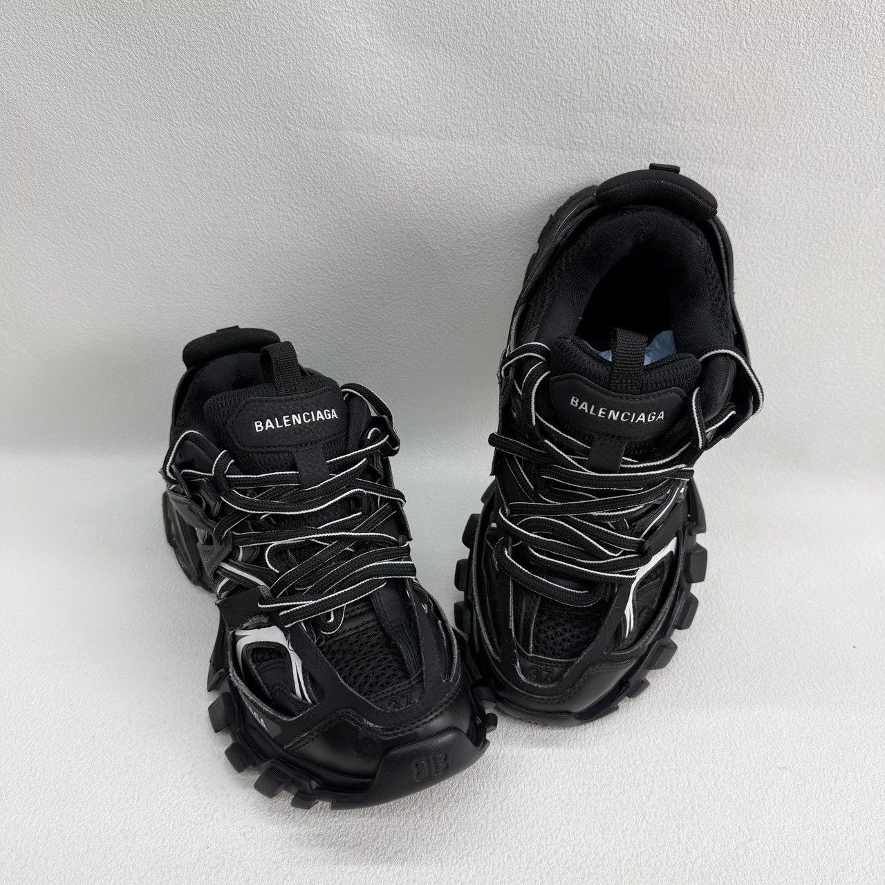 Balenciaga Balenciaga Black Lowtop Sneakers us_6-5 Women Size US 6.5 / IT 36.5 - 9 Thumbnail