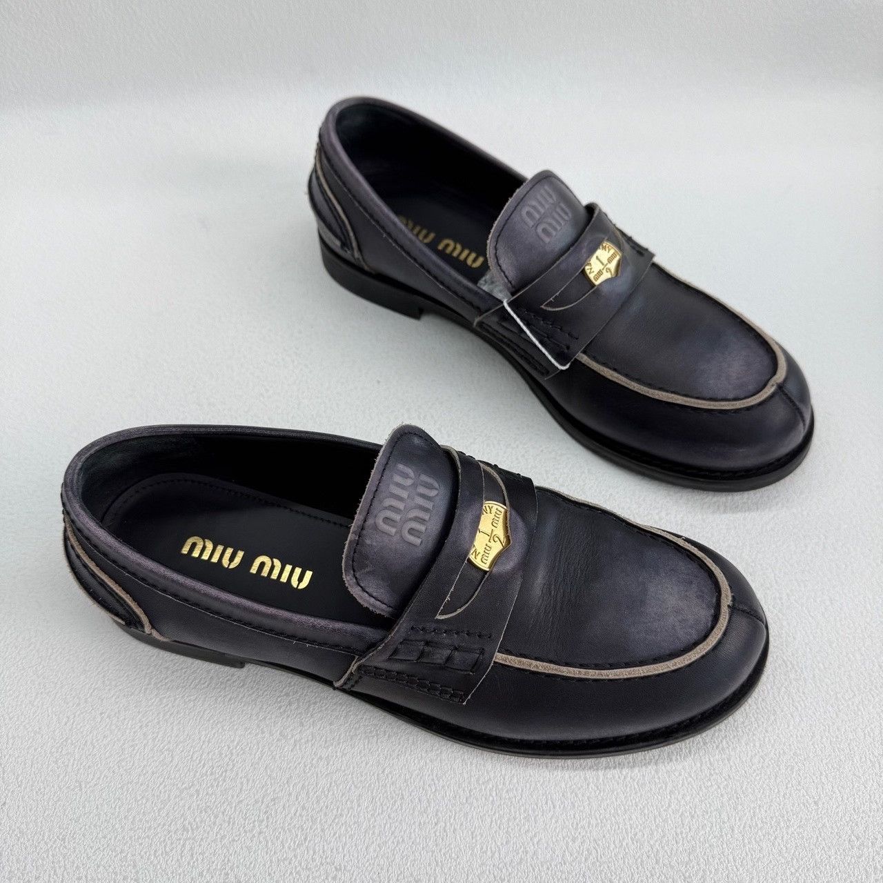 Miu Miu Miu Miu Retro Gold Lowtop Sneakers us_8-5 Women Size US 8.5 / IT 38.5 - 3 Thumbnail