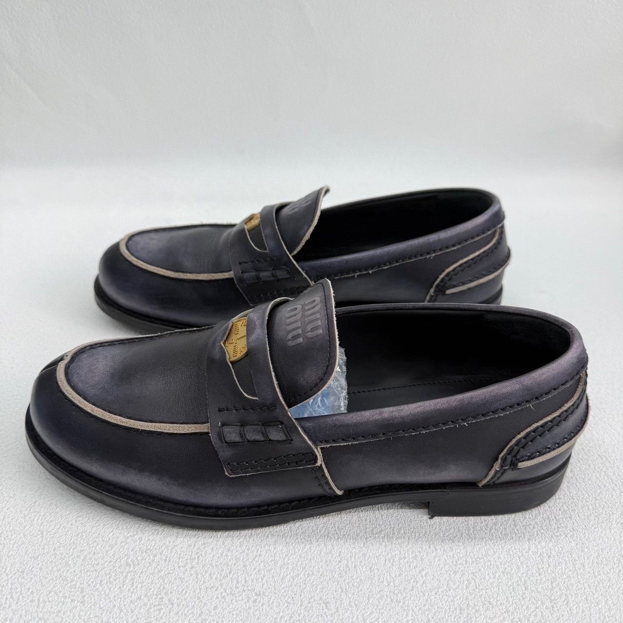 Miu Miu Miu Miu Retro Gold Lowtop Sneakers us_8-5 Women Size US 8.5 / IT 38.5 - 6 Thumbnail