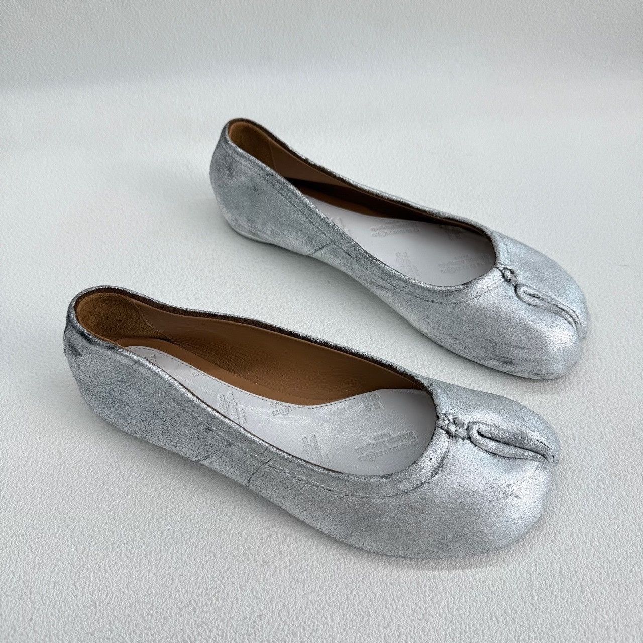 Maison Margiela Maison Margiela Silver Lowtop Sneakers us_6-5 Women Size US 6.5 / IT 36.5 - 3 Thumbnail
