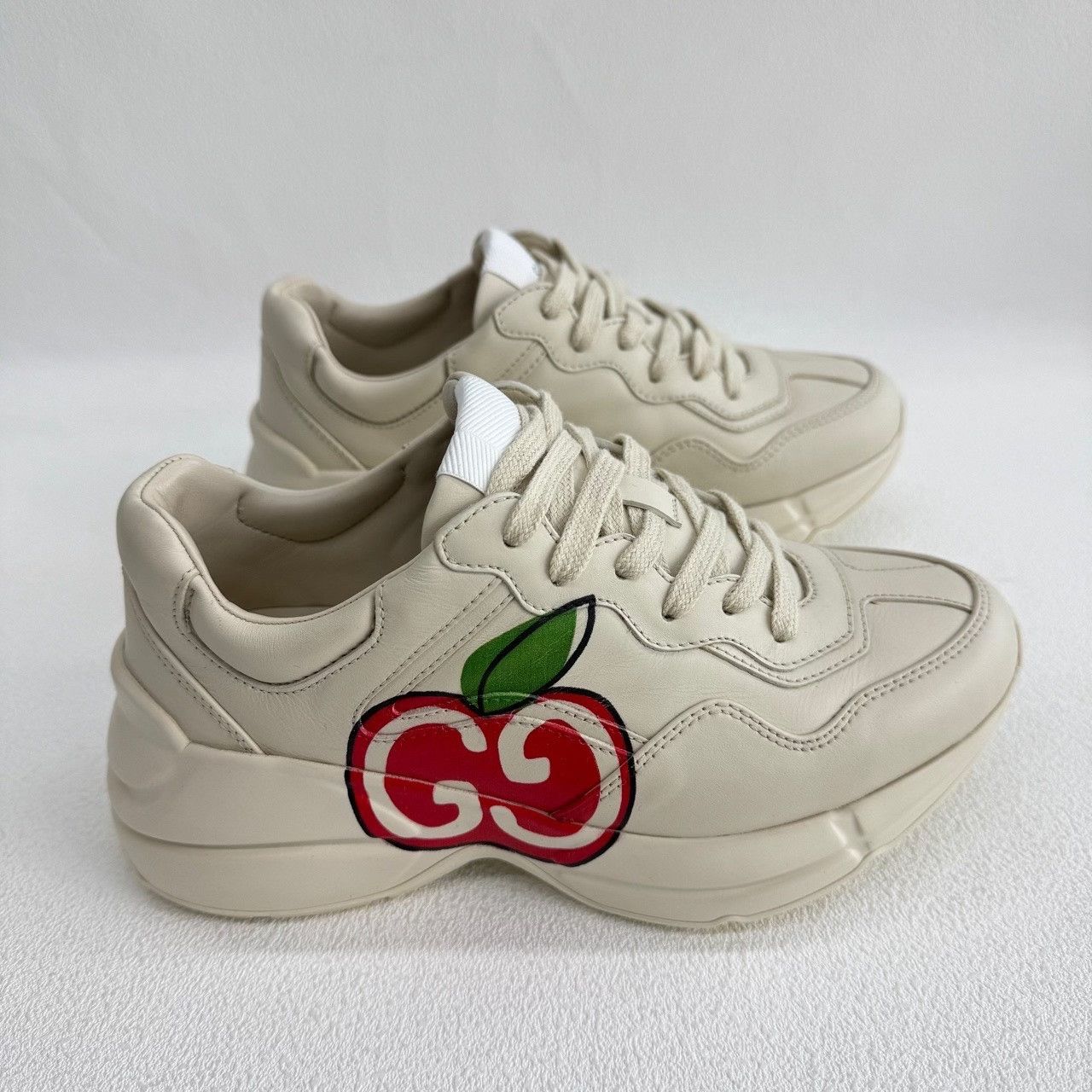 Gucci Gucci White Lowtop Sneakers us_5 Women Size US 5 / IT 35 - 6 Thumbnail