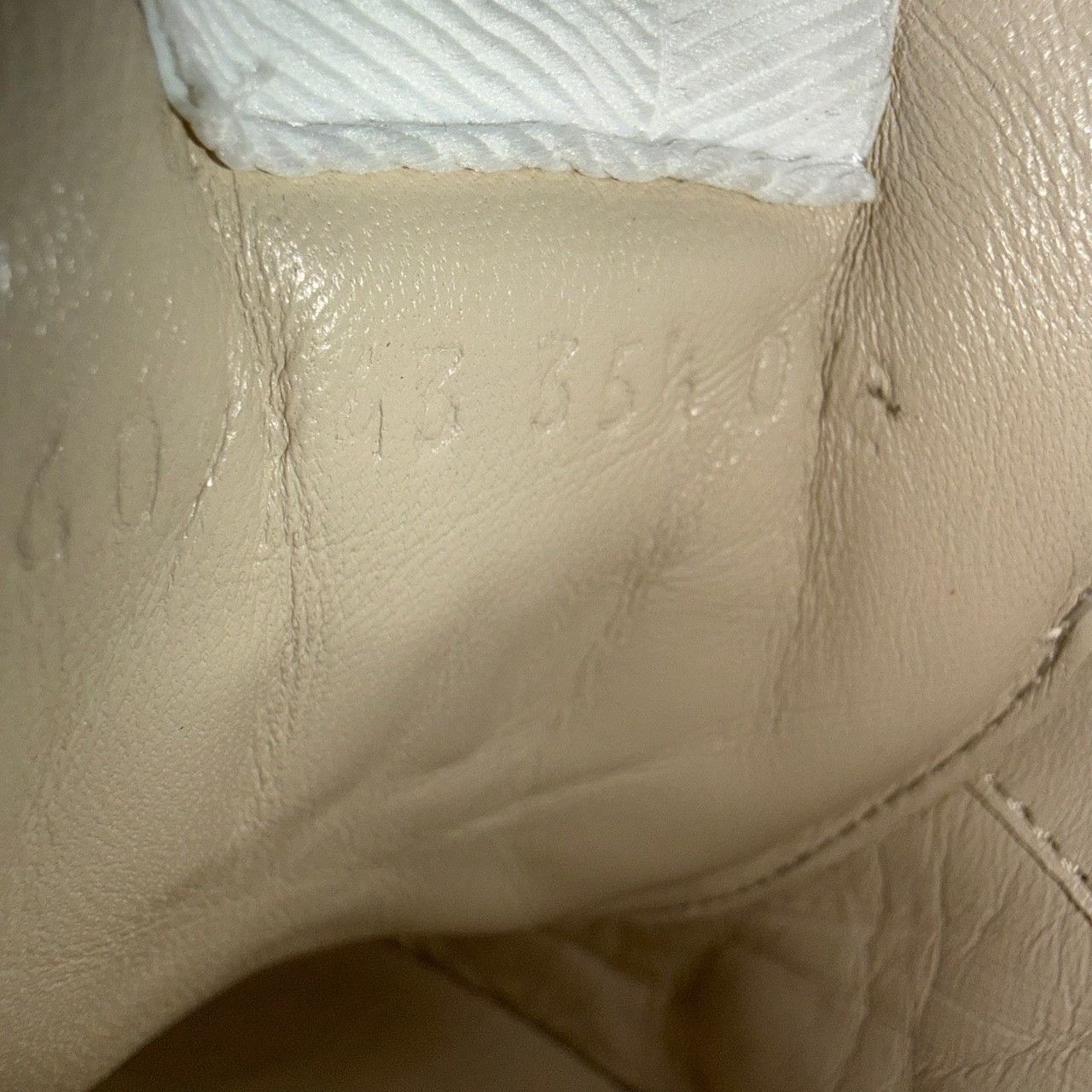 Gucci Gucci White Lowtop Sneakers us_5 Women Size US 5 / IT 35 - 5 Thumbnail
