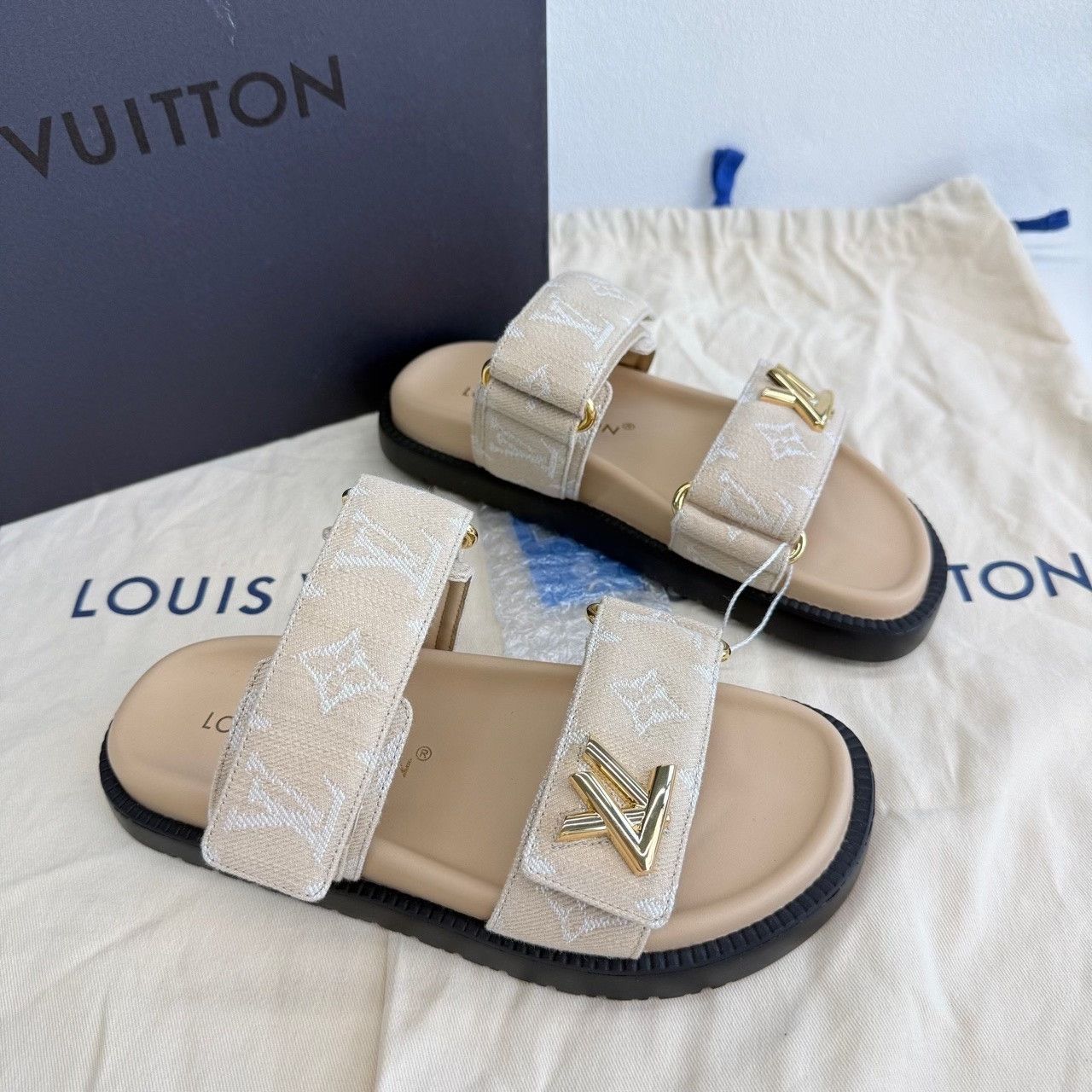 Louis Vuitton Louis Vuitton Beige Sandals us_4 Women Size US 4 / IT 34 - 4 Thumbnail