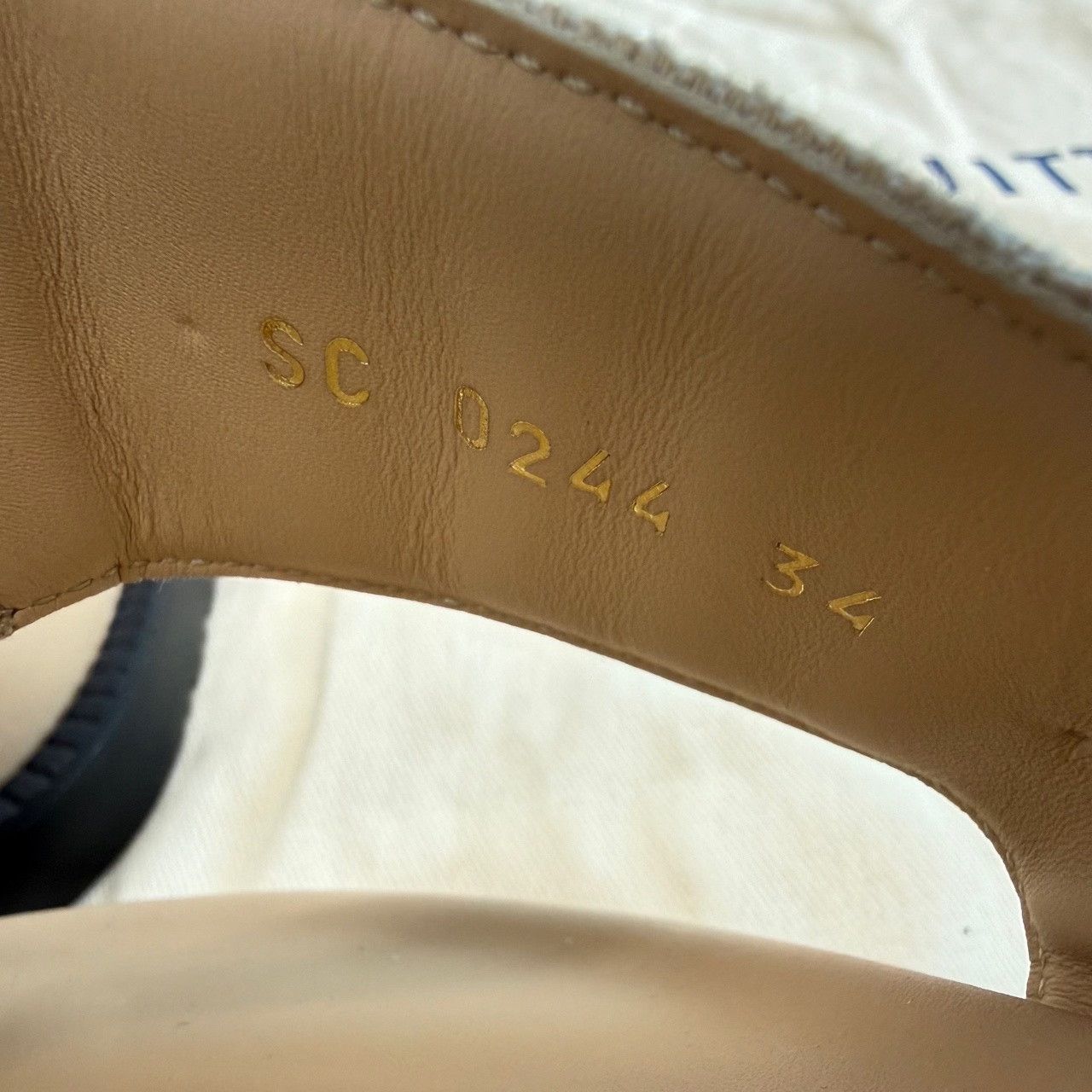 Louis Vuitton Louis Vuitton Beige Sandals us_4 Women Size US 4 / IT 34 - 6 Thumbnail
