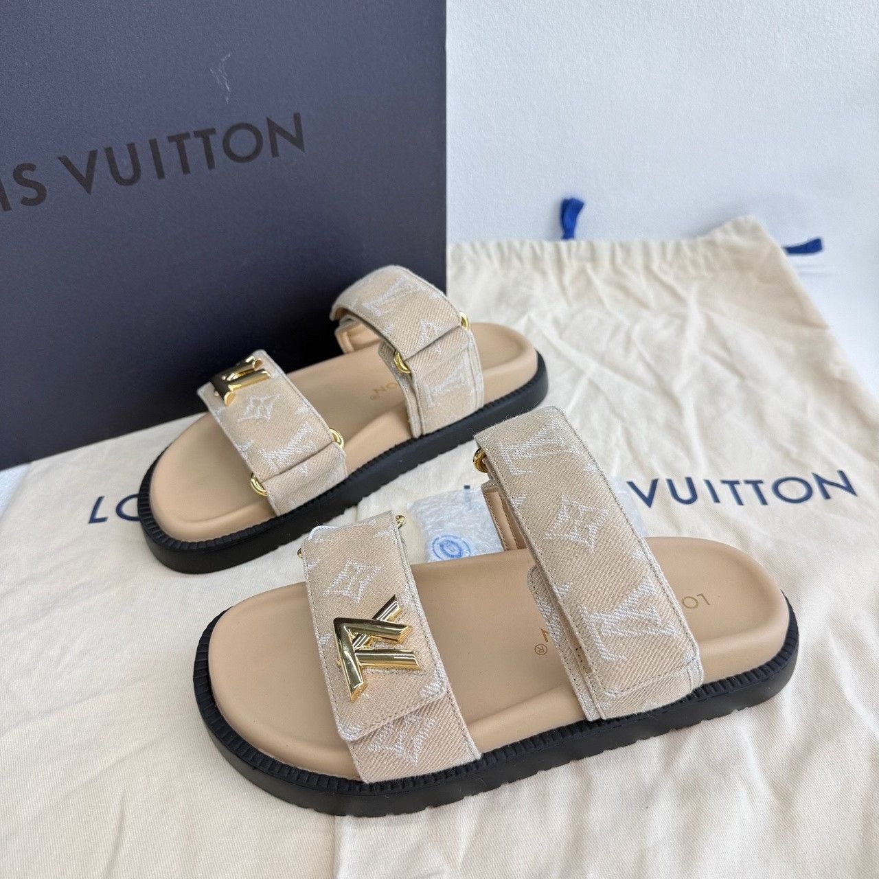 Louis Vuitton Louis Vuitton Beige Sandals us_4 Women Size US 4 / IT 34 - 2 Thumbnail